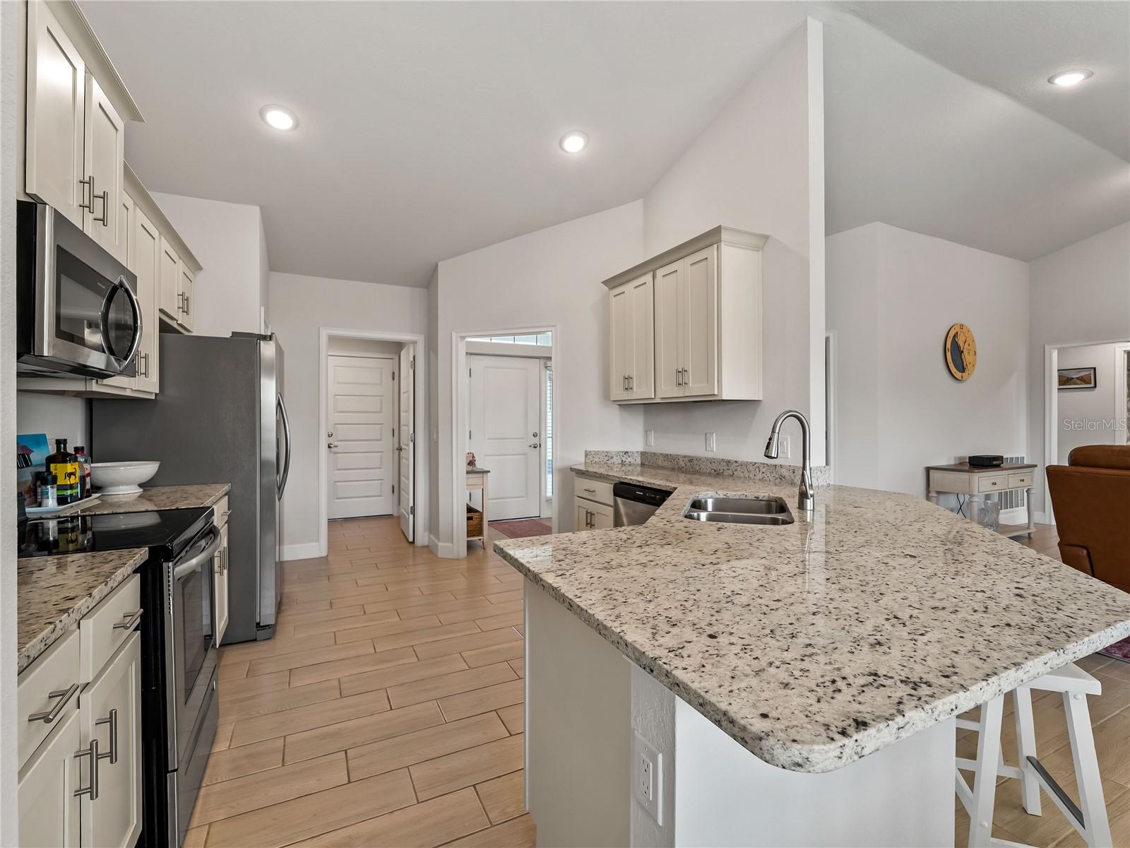 ROTONDA WEST PINE VALLEY - Residential