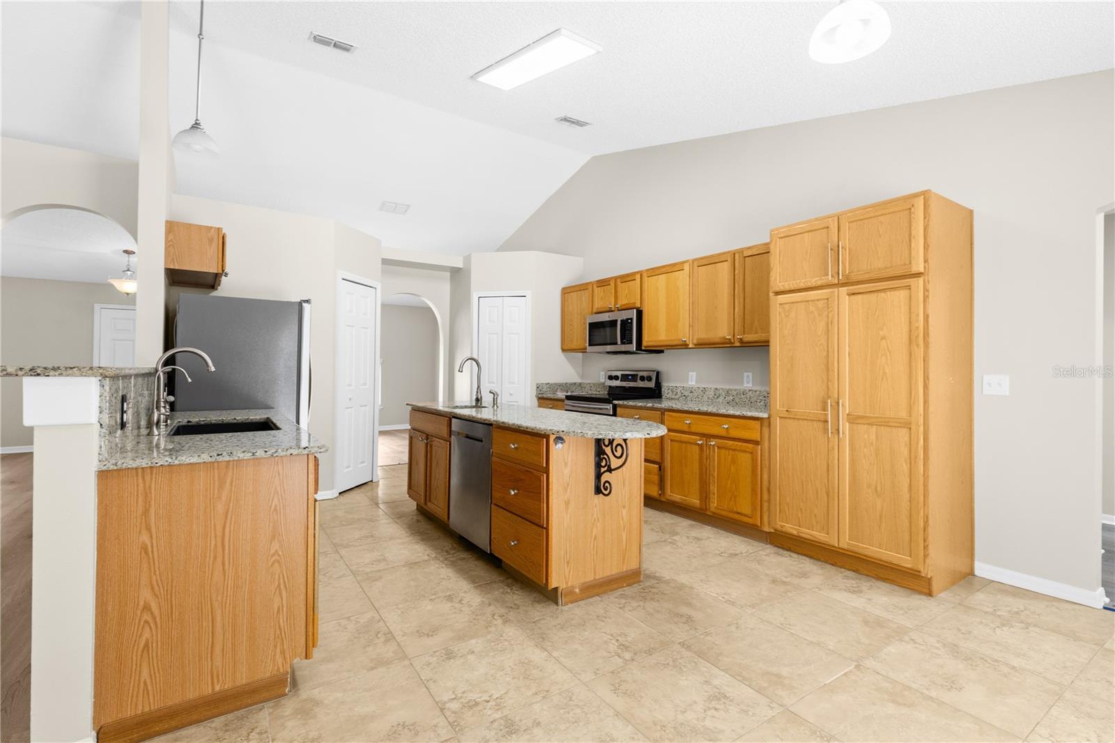 SPRING HILL - Residential