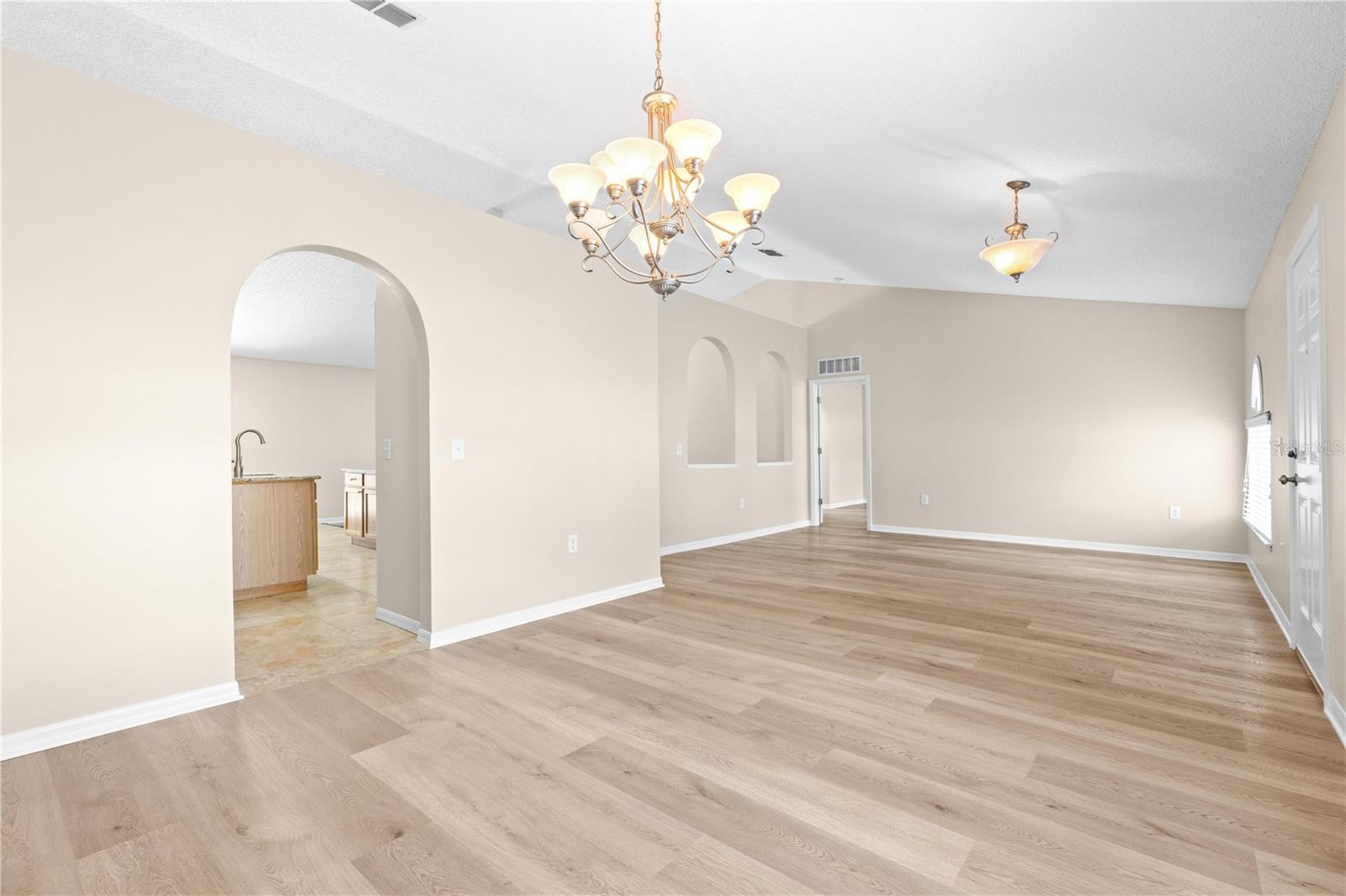 SPRING HILL - Residential