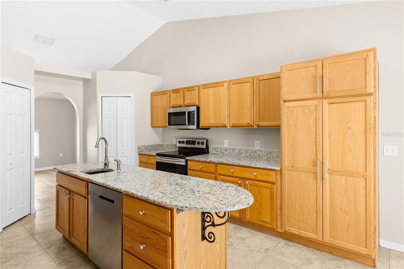 SPRING HILL - Residential