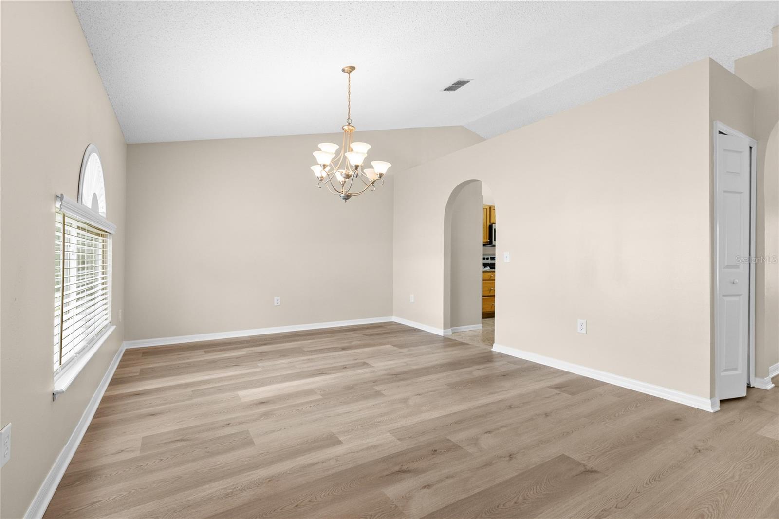 SPRING HILL - Residential