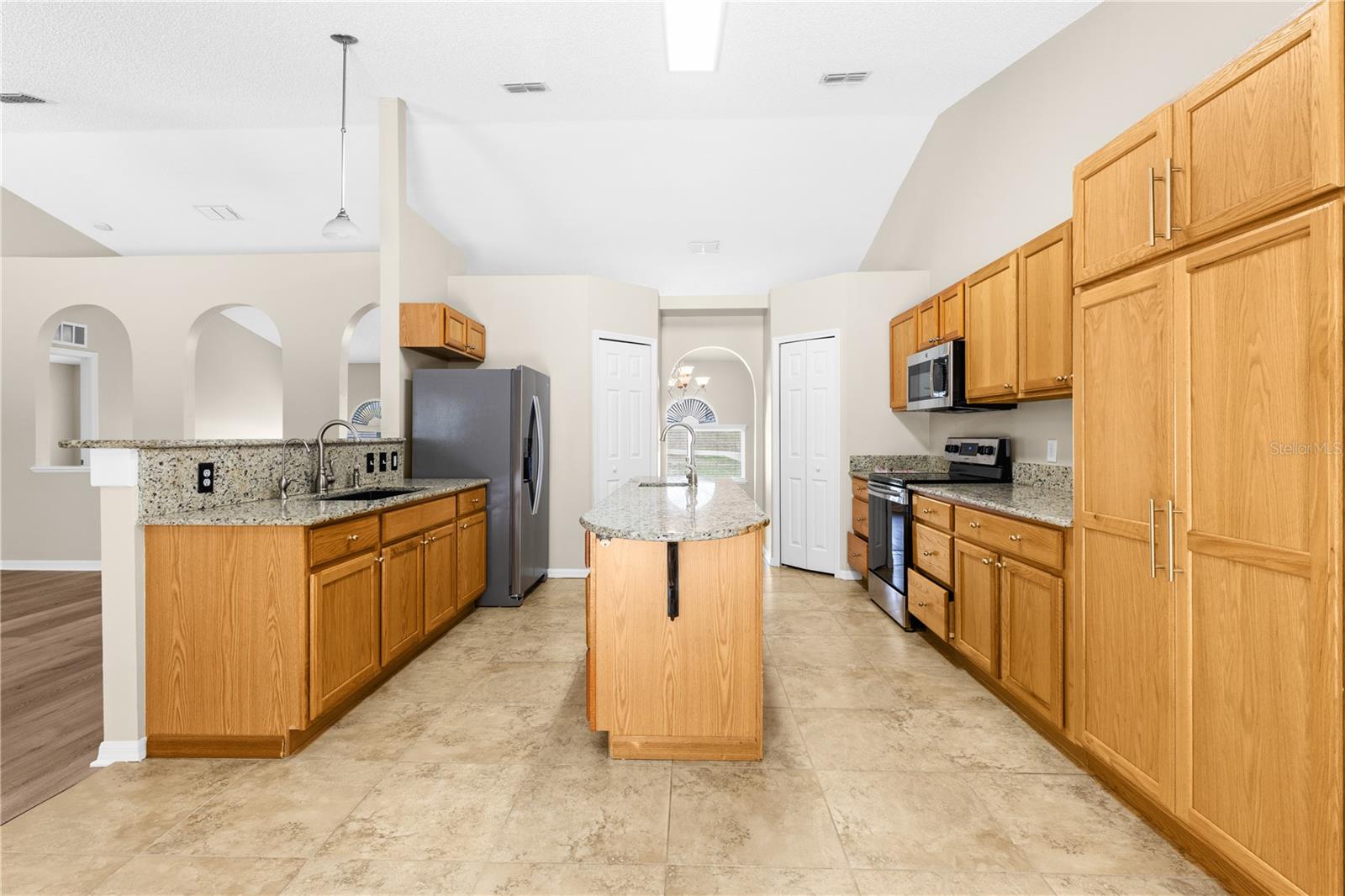 SPRING HILL - Residential