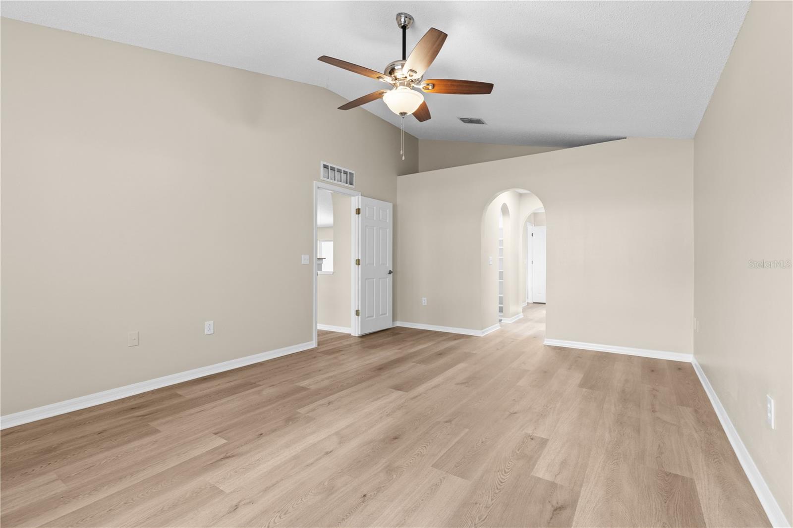 SPRING HILL - Residential