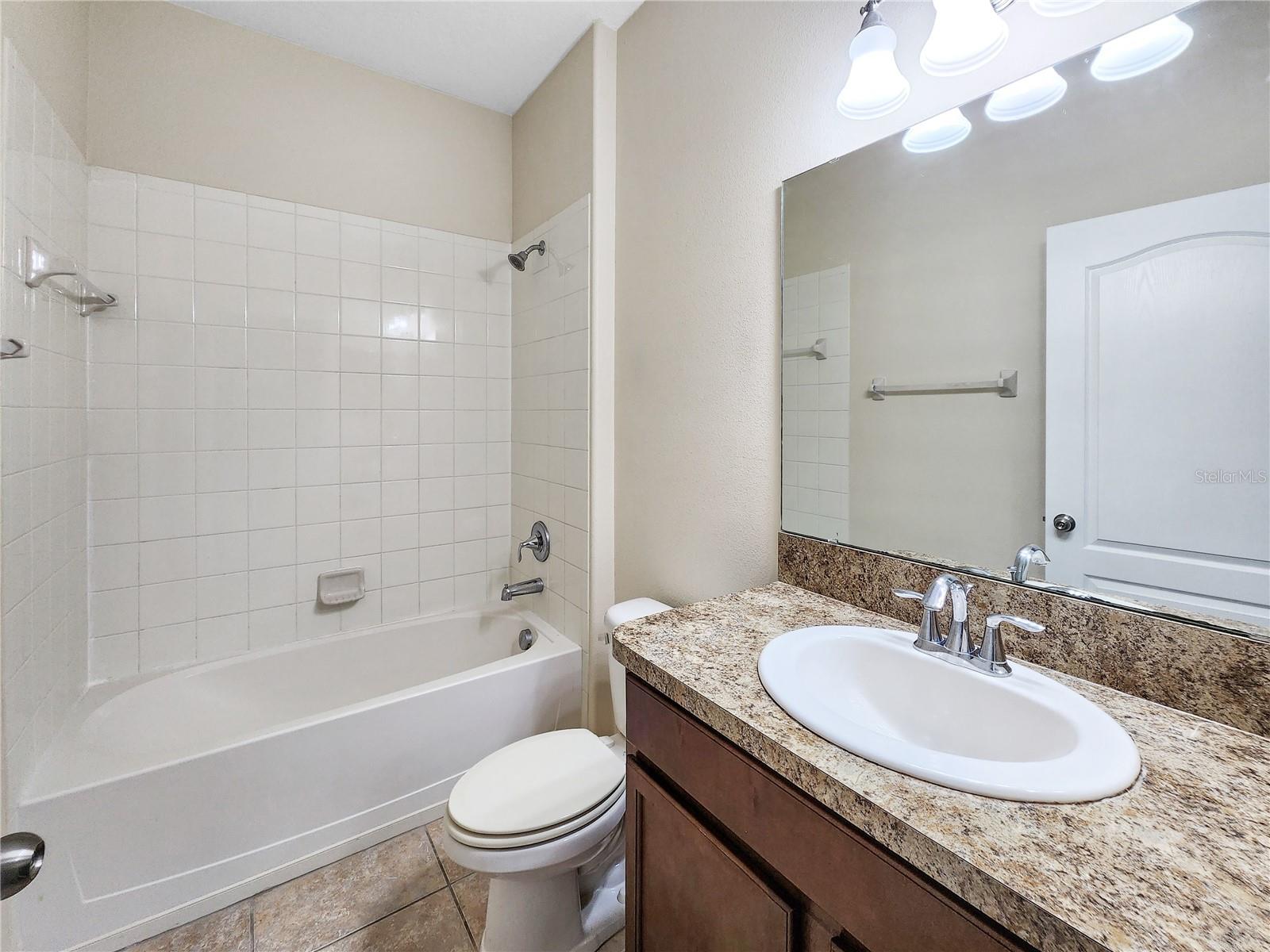 SIGNATURE LAKES PH 2 - Residential
