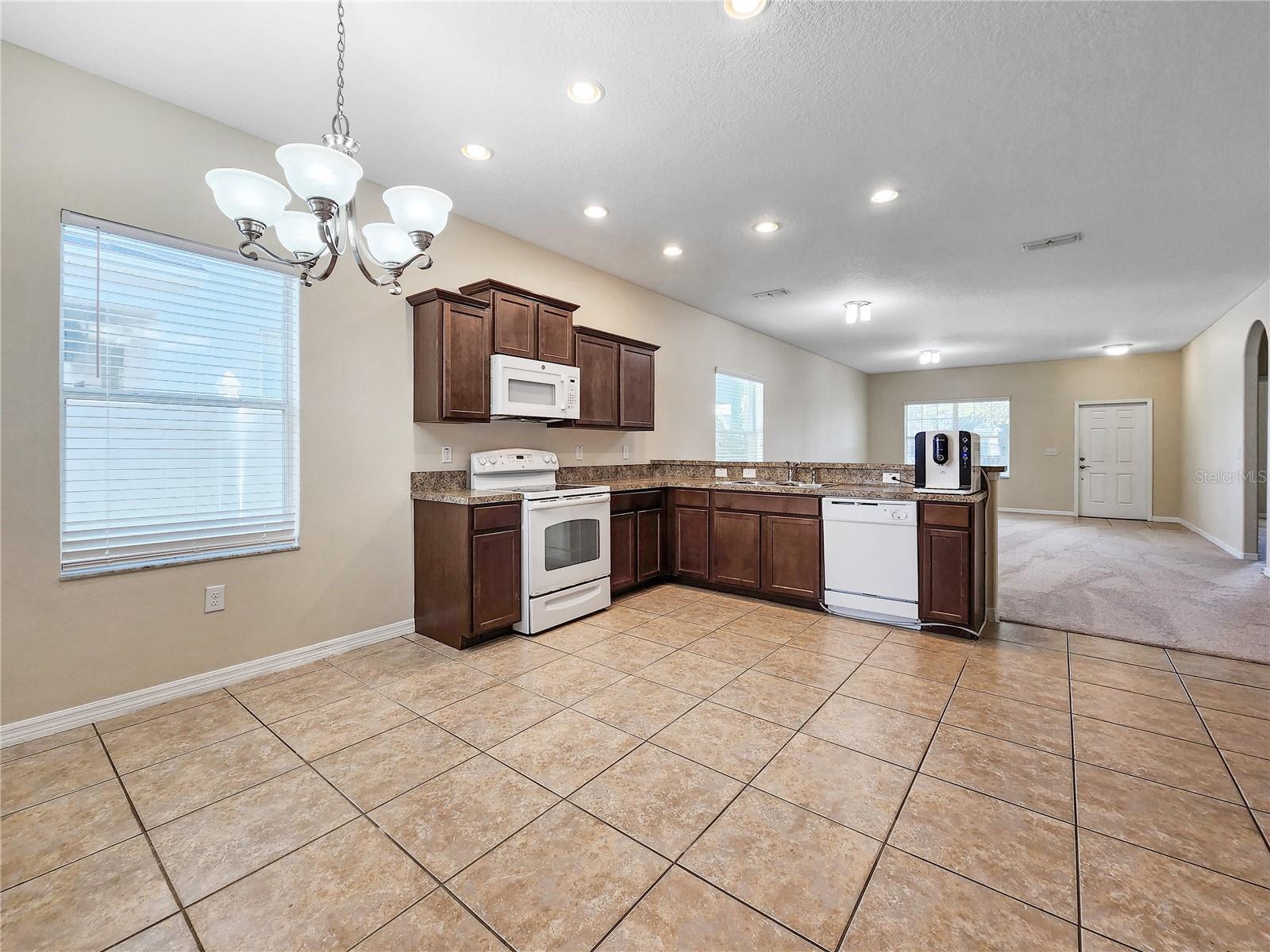 SIGNATURE LAKES PH 2 - Residential