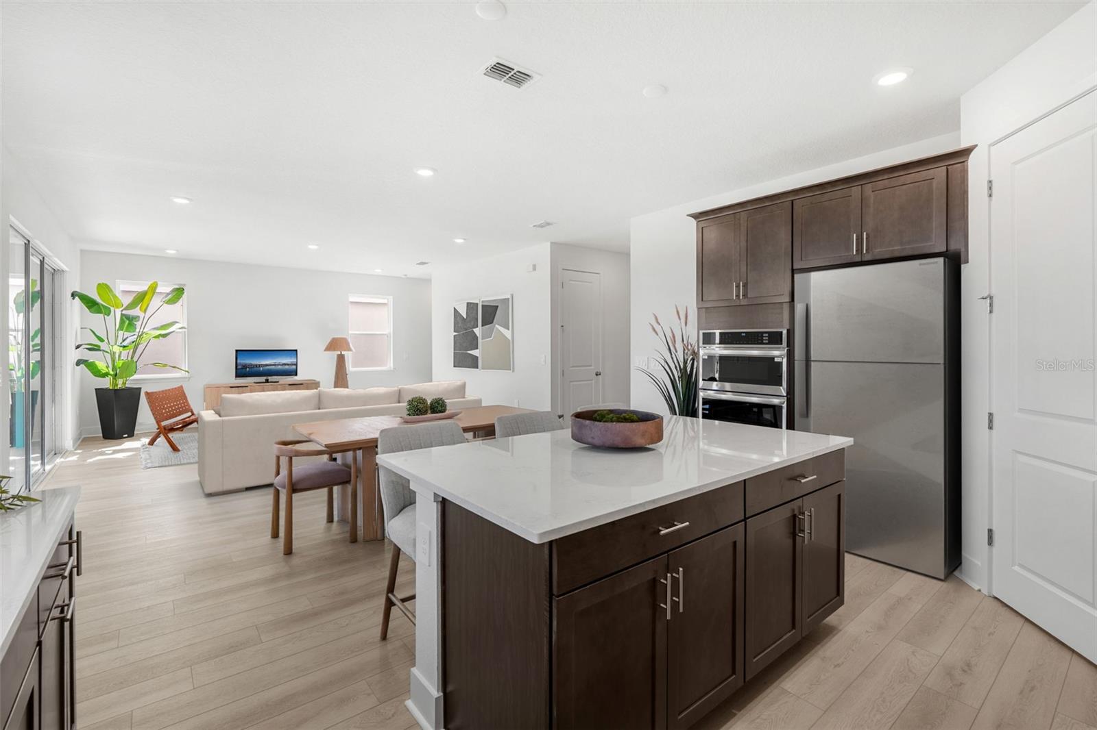 EDEN CREST - Residential