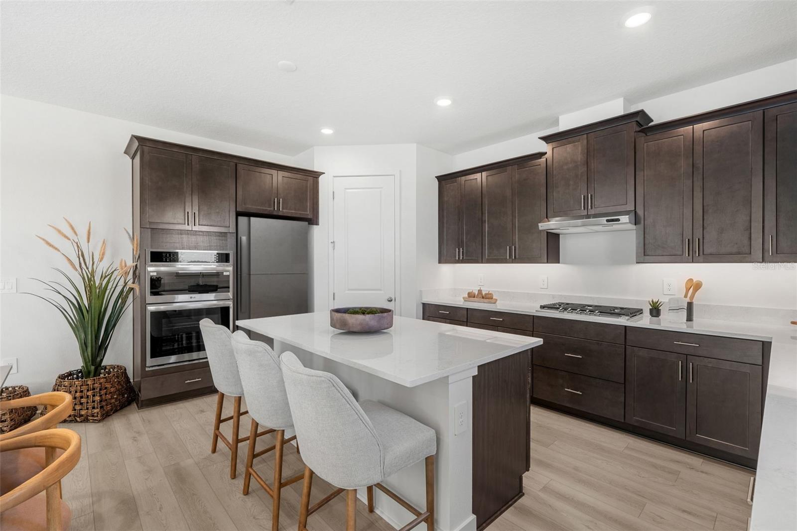 EDEN CREST - Residential