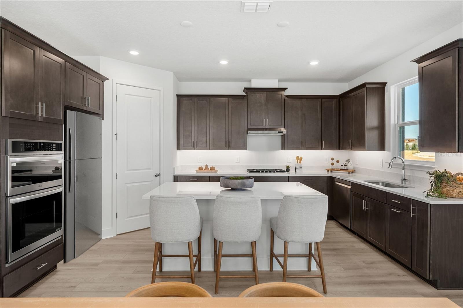 EDEN CREST - Residential