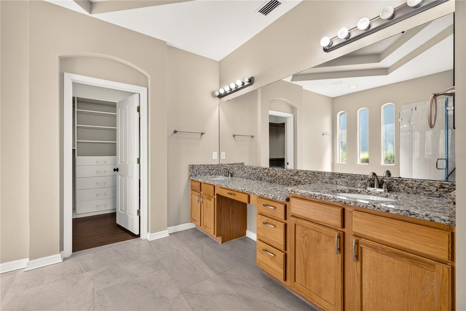 IVY LAKE ESTATES - Residential