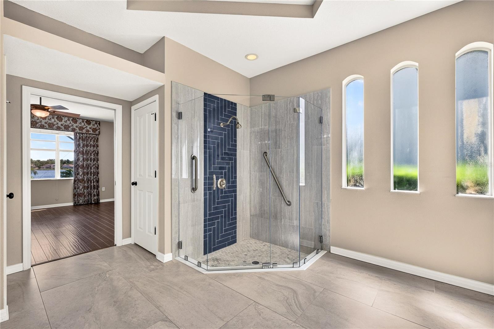 IVY LAKE ESTATES - Residential