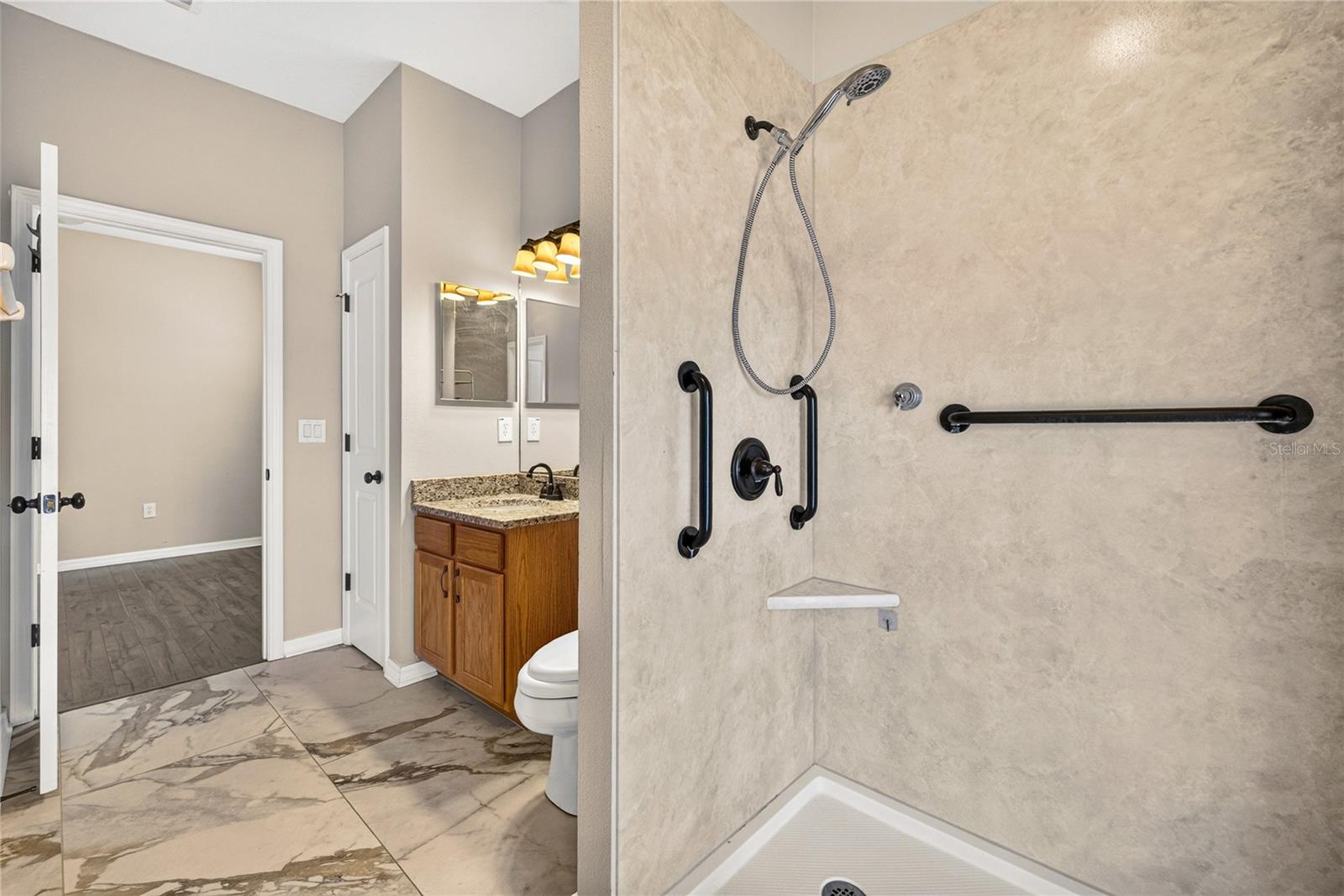 IVY LAKE ESTATES - Residential