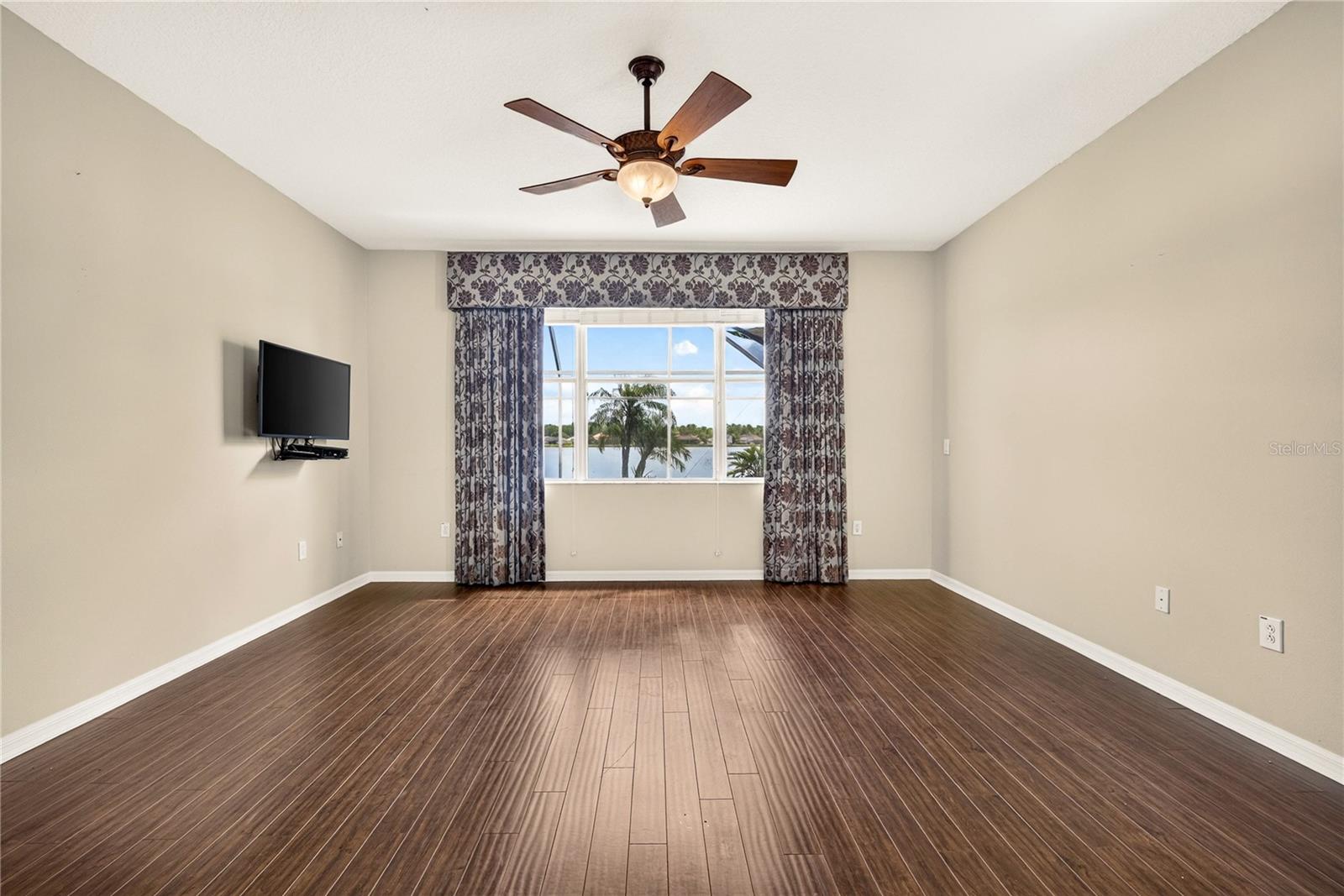 IVY LAKE ESTATES - Residential