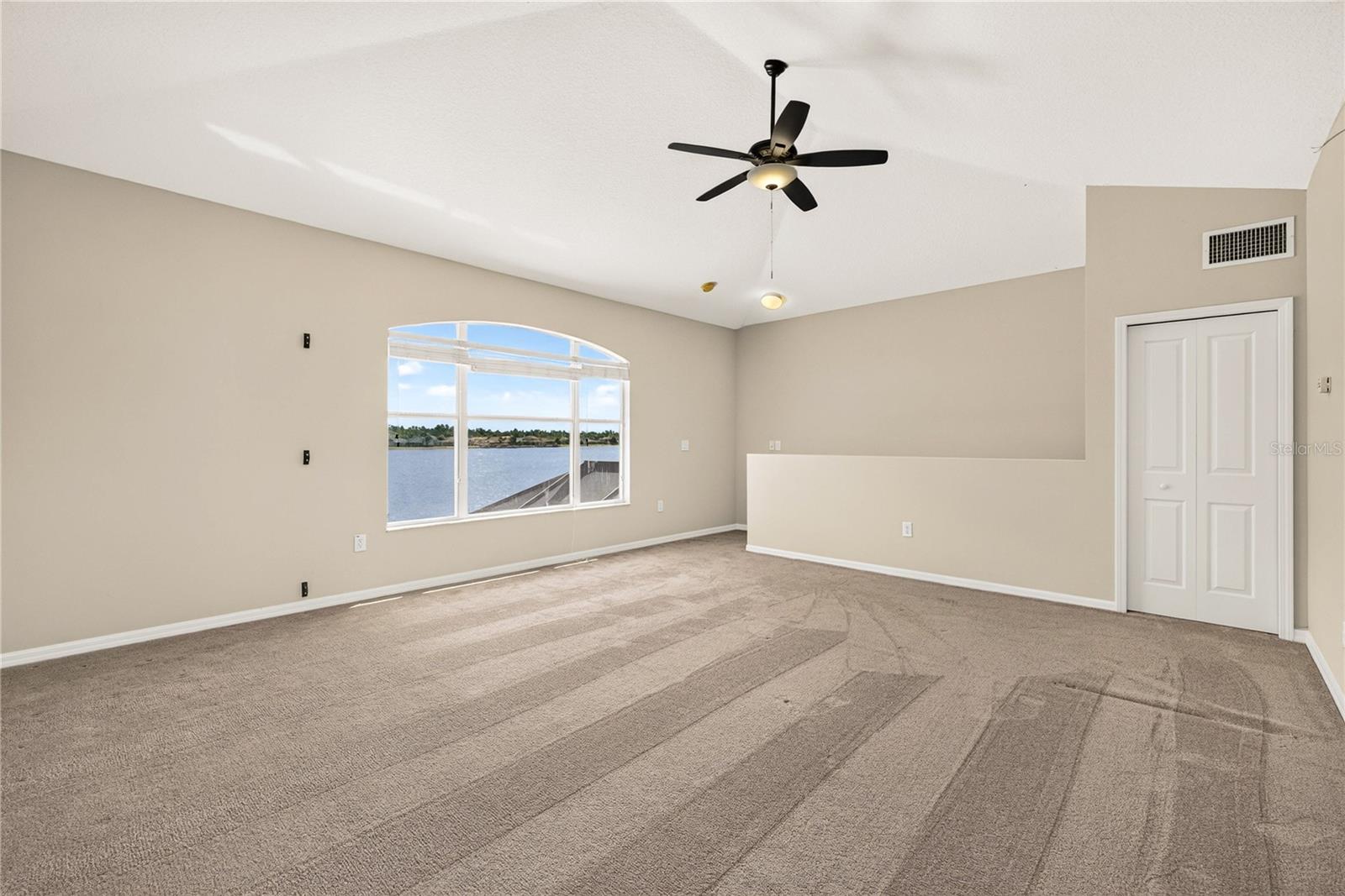 IVY LAKE ESTATES - Residential