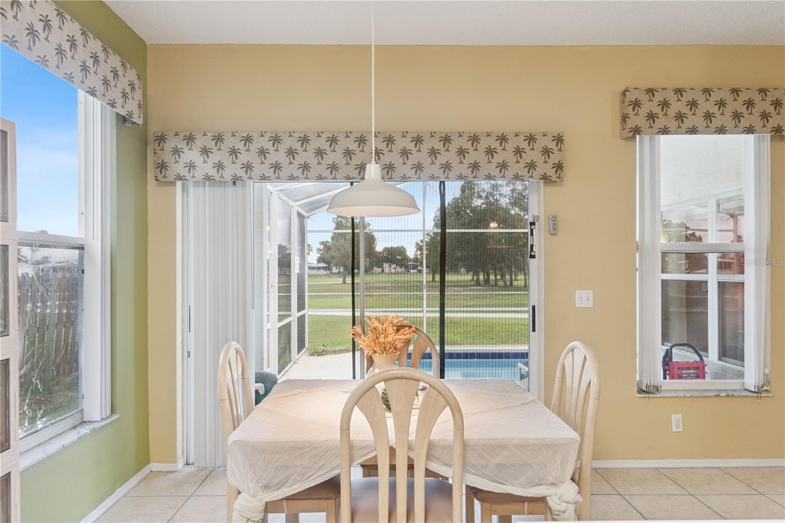 FAIRWAYS LAKE ESTATES - Residential