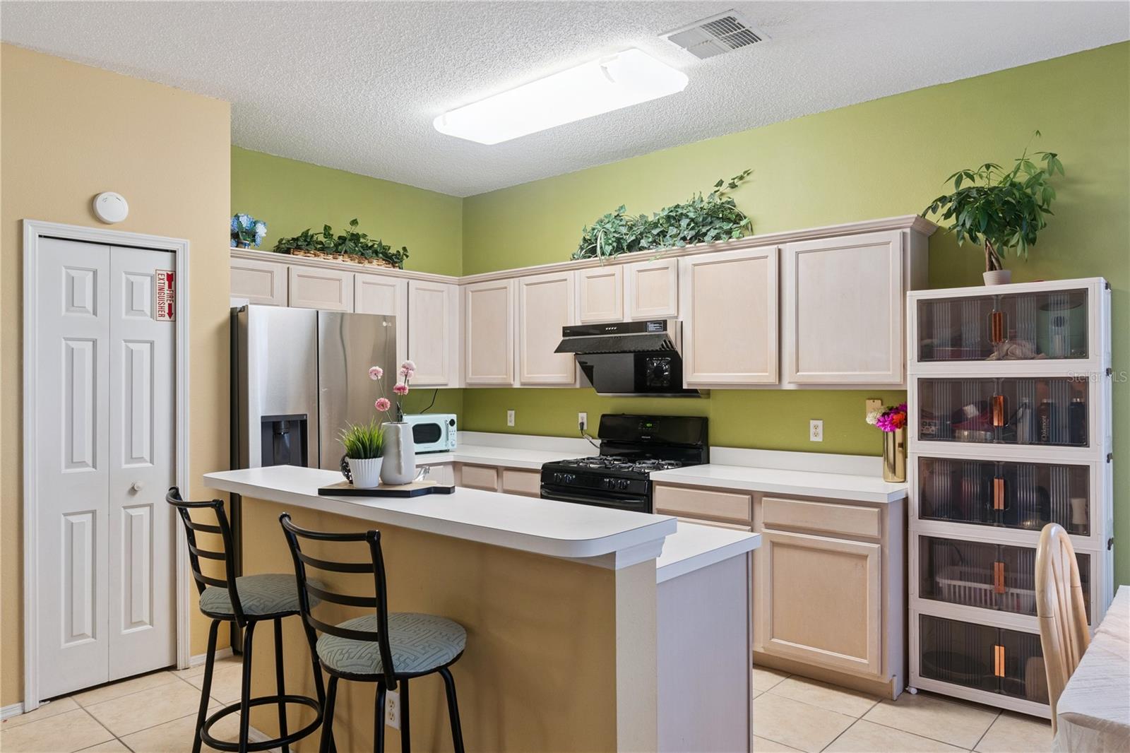 FAIRWAYS LAKE ESTATES - Residential