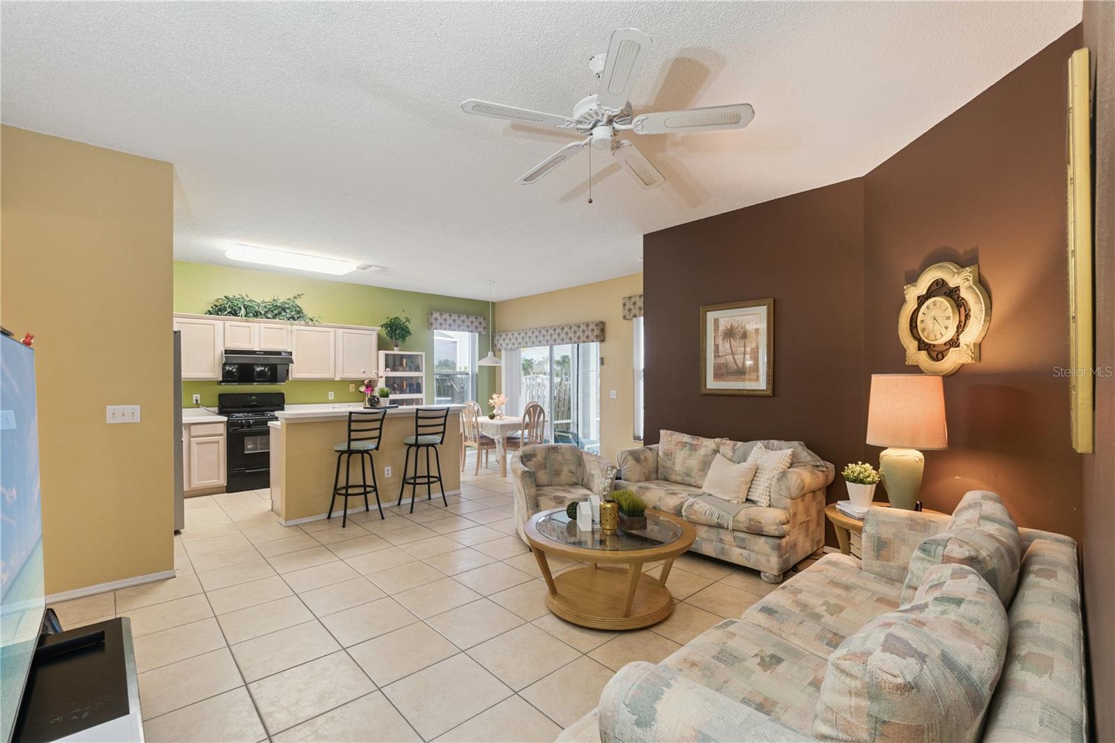 FAIRWAYS LAKE ESTATES - Residential