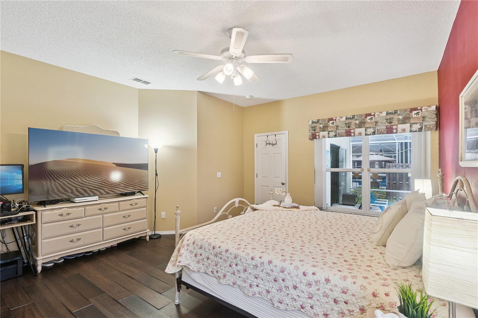 FAIRWAYS LAKE ESTATES - Residential
