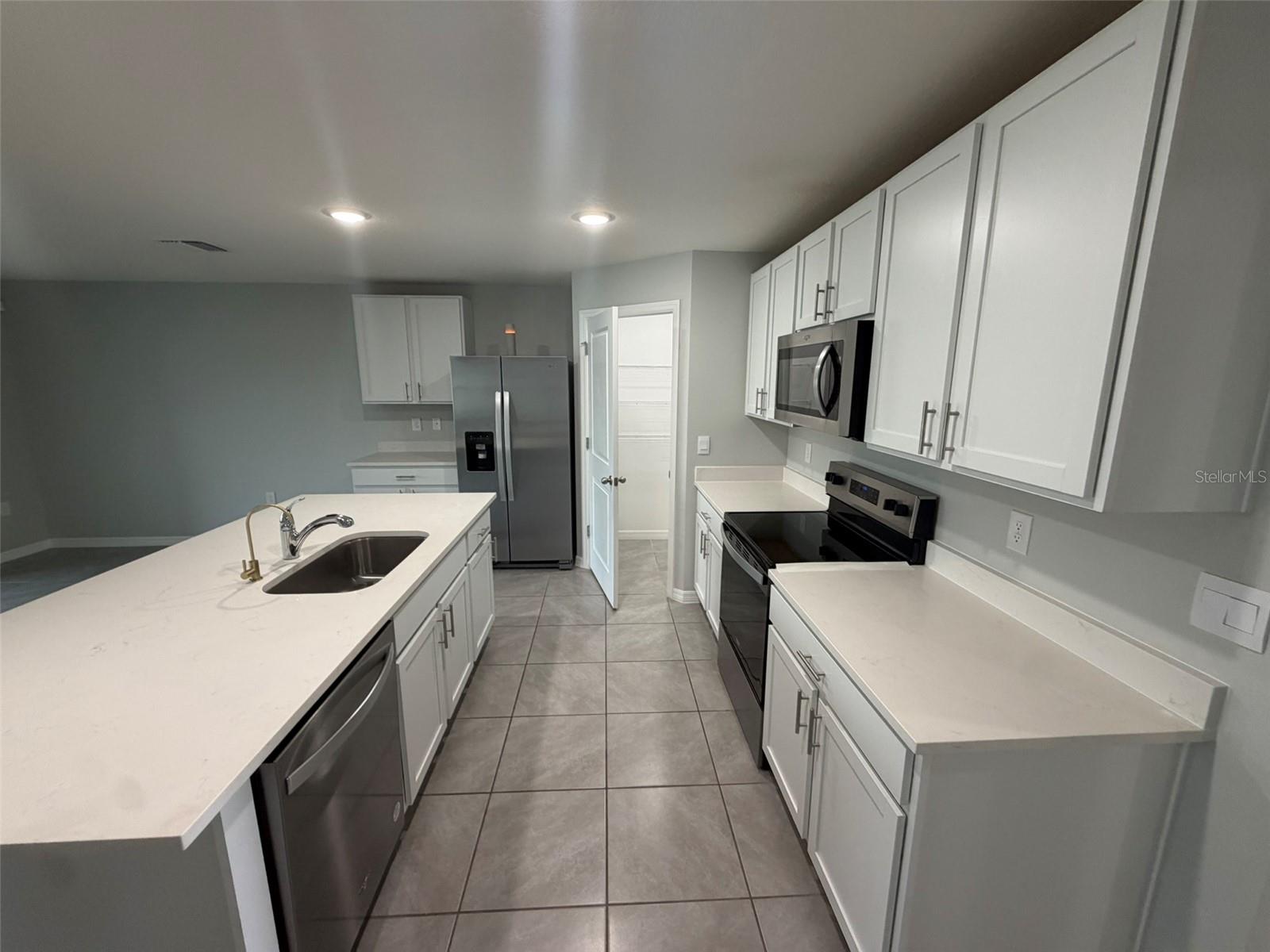 OCALA CROSSINGS SOUTH - Residential Lease