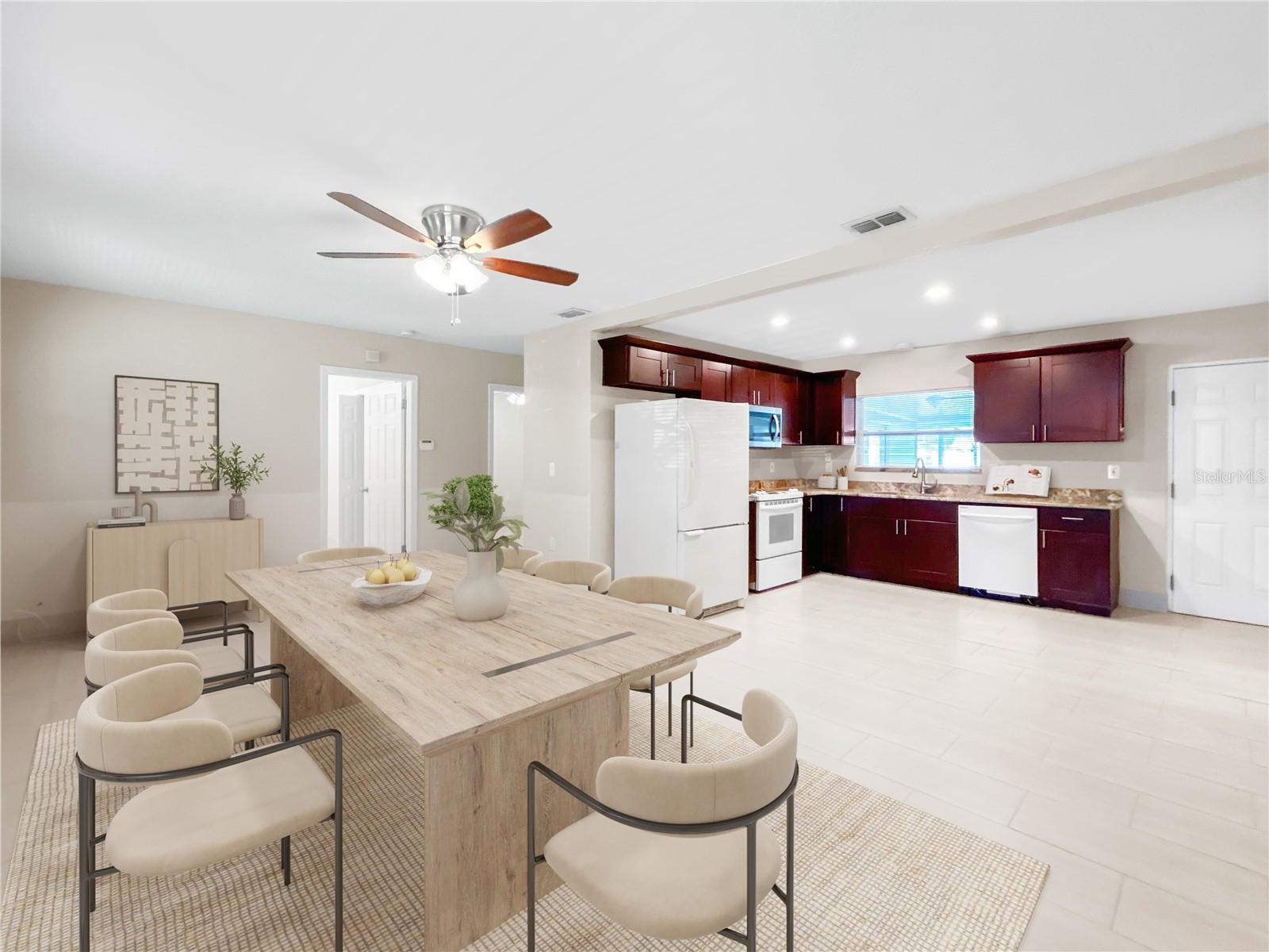CAREYS PIRATES POINT - Residential