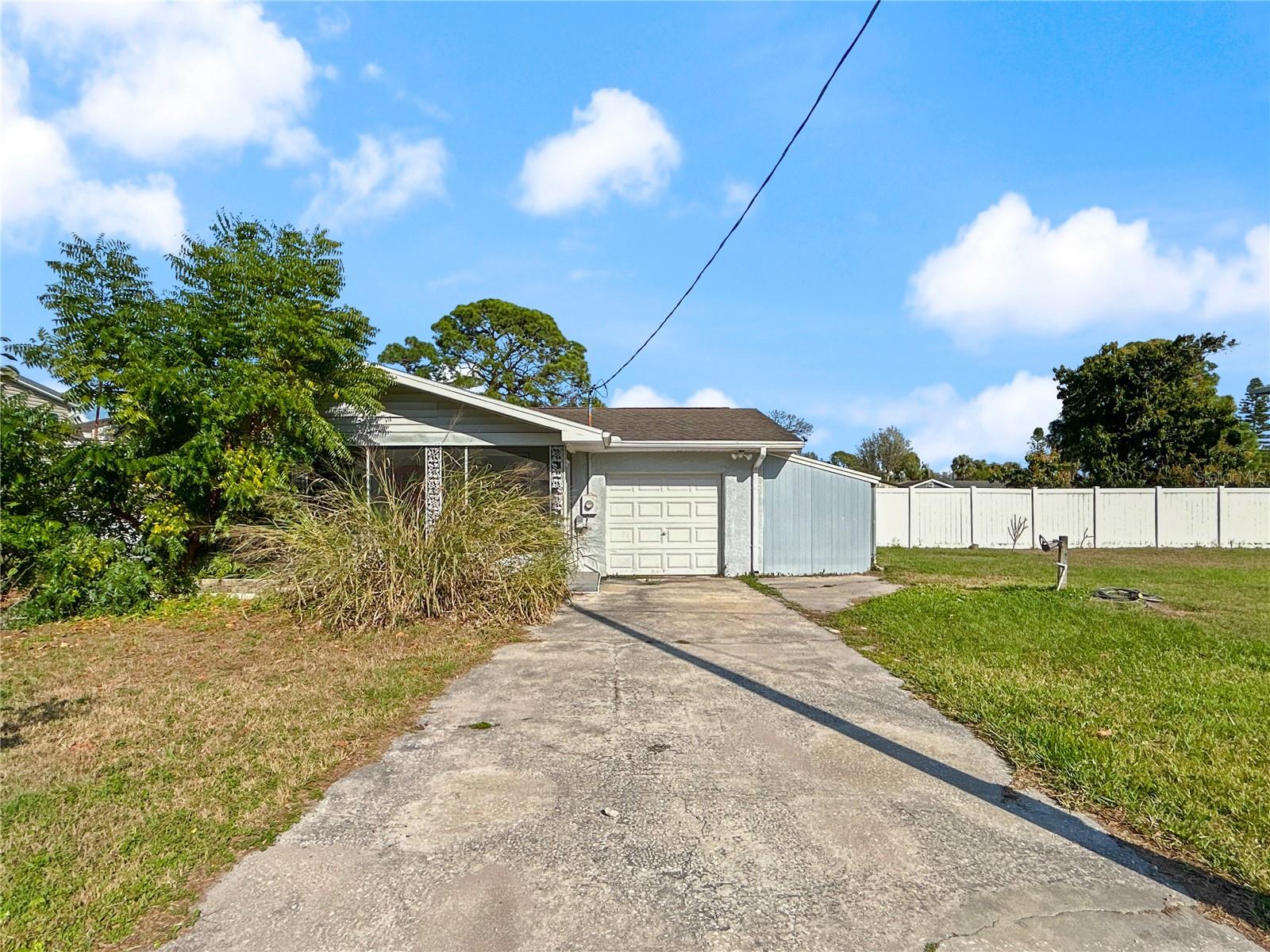 CAREYS PIRATES POINT - Residential