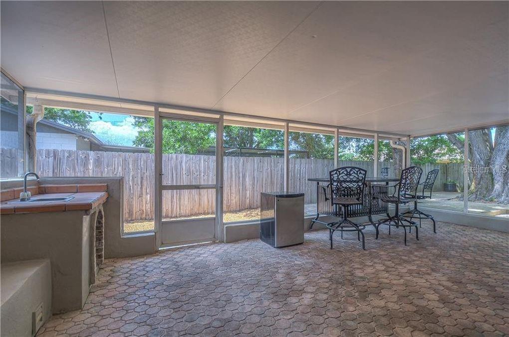 CARROLLWOOD MEADOWS UNIT VI SE - Residential Lease