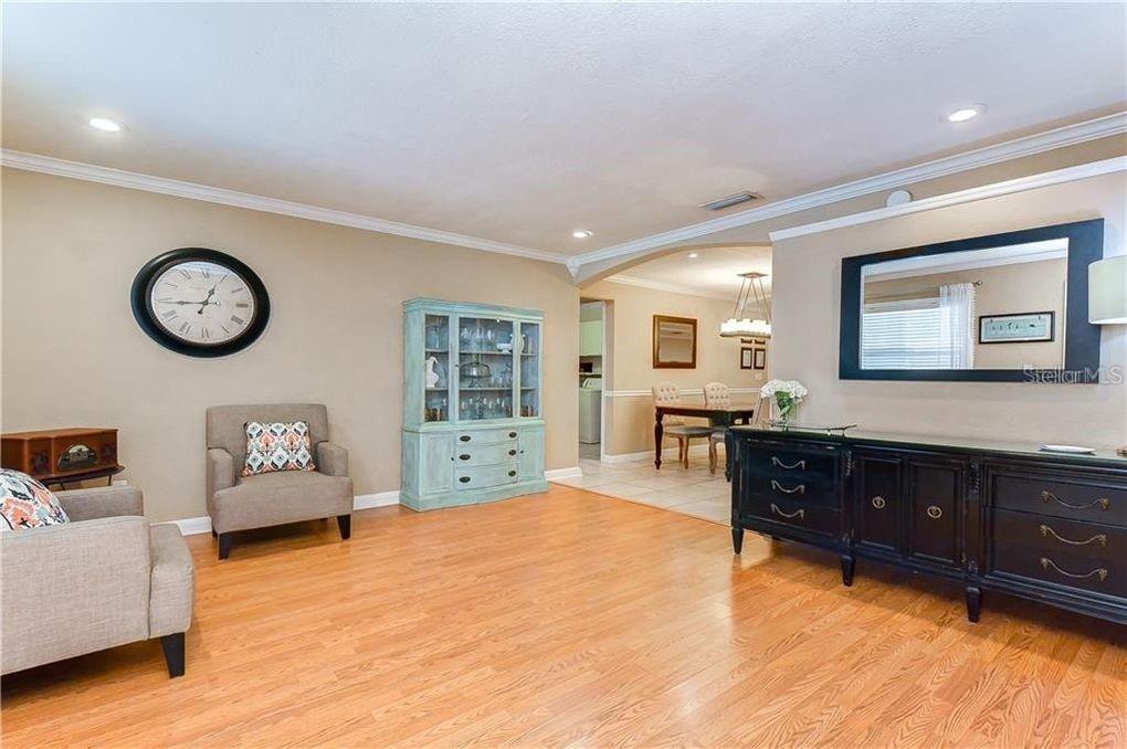 CARROLLWOOD MEADOWS UNIT VI SE - Residential Lease