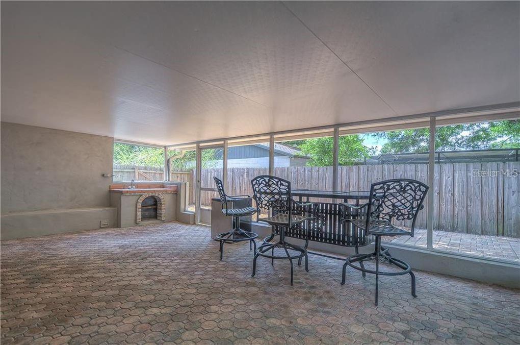 CARROLLWOOD MEADOWS UNIT VI SE - Residential Lease