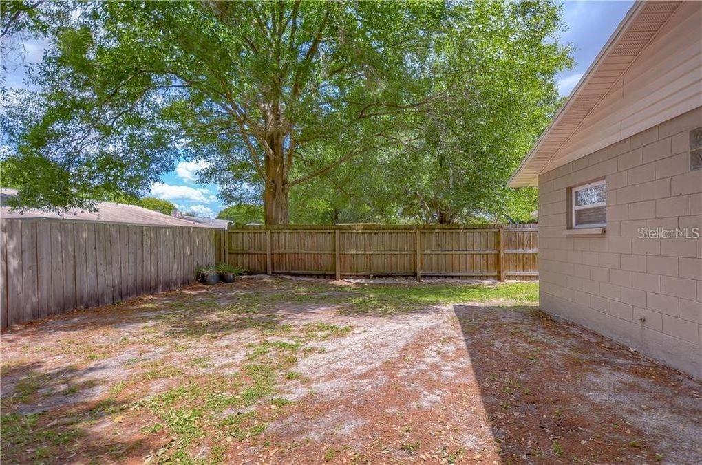 CARROLLWOOD MEADOWS UNIT VI SE - Residential Lease