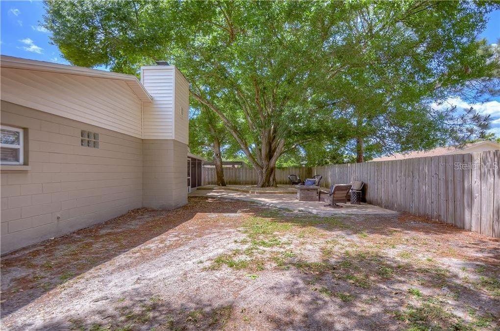 CARROLLWOOD MEADOWS UNIT VI SE - Residential Lease