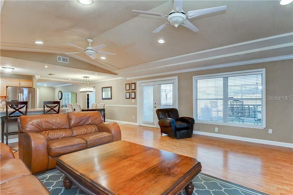CARROLLWOOD MEADOWS UNIT VI SE - Residential Lease