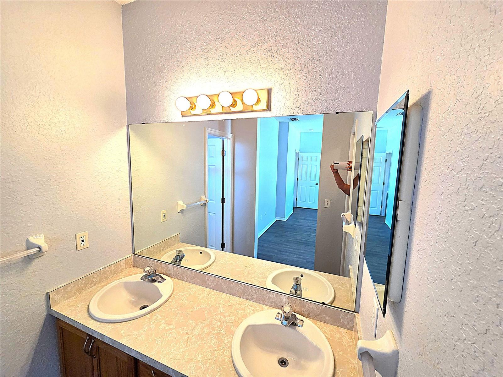 DERBY LANDINGS SUB - Residential Lease
