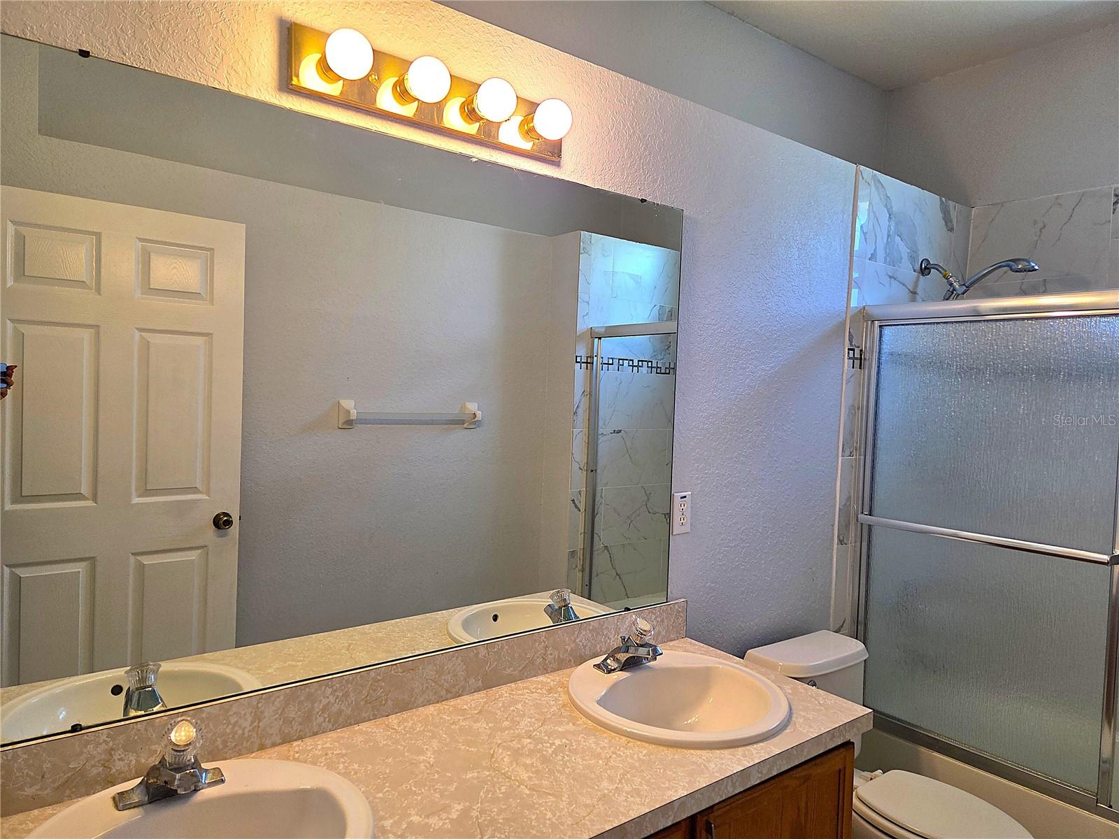 DERBY LANDINGS SUB - Residential Lease