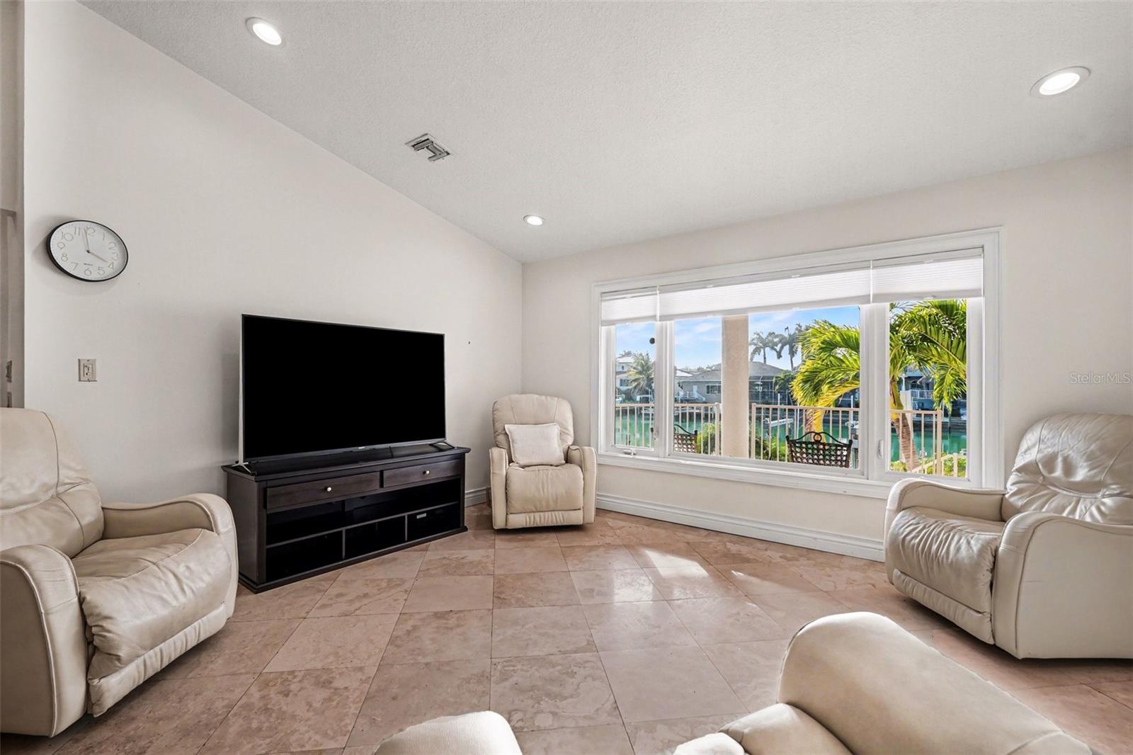 SANDS POINT - Residential