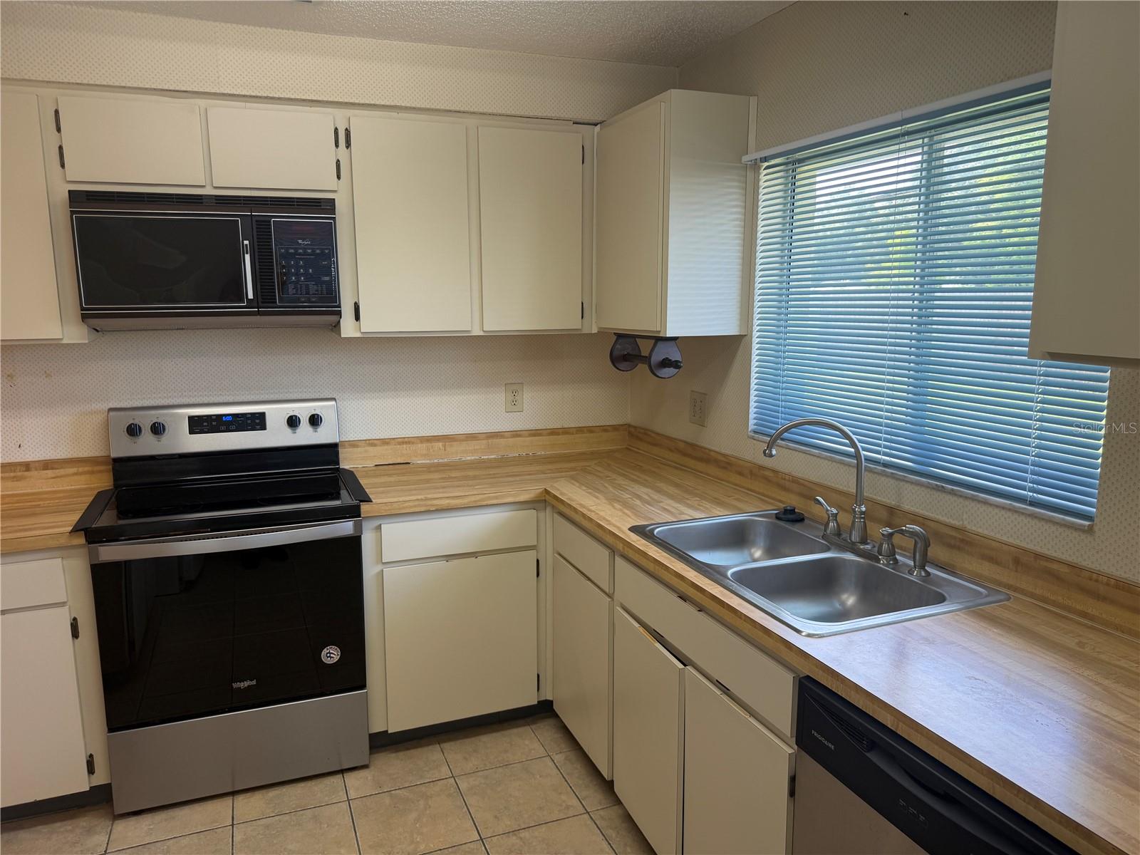 COPPERFIELD UNIT 1 - Residential