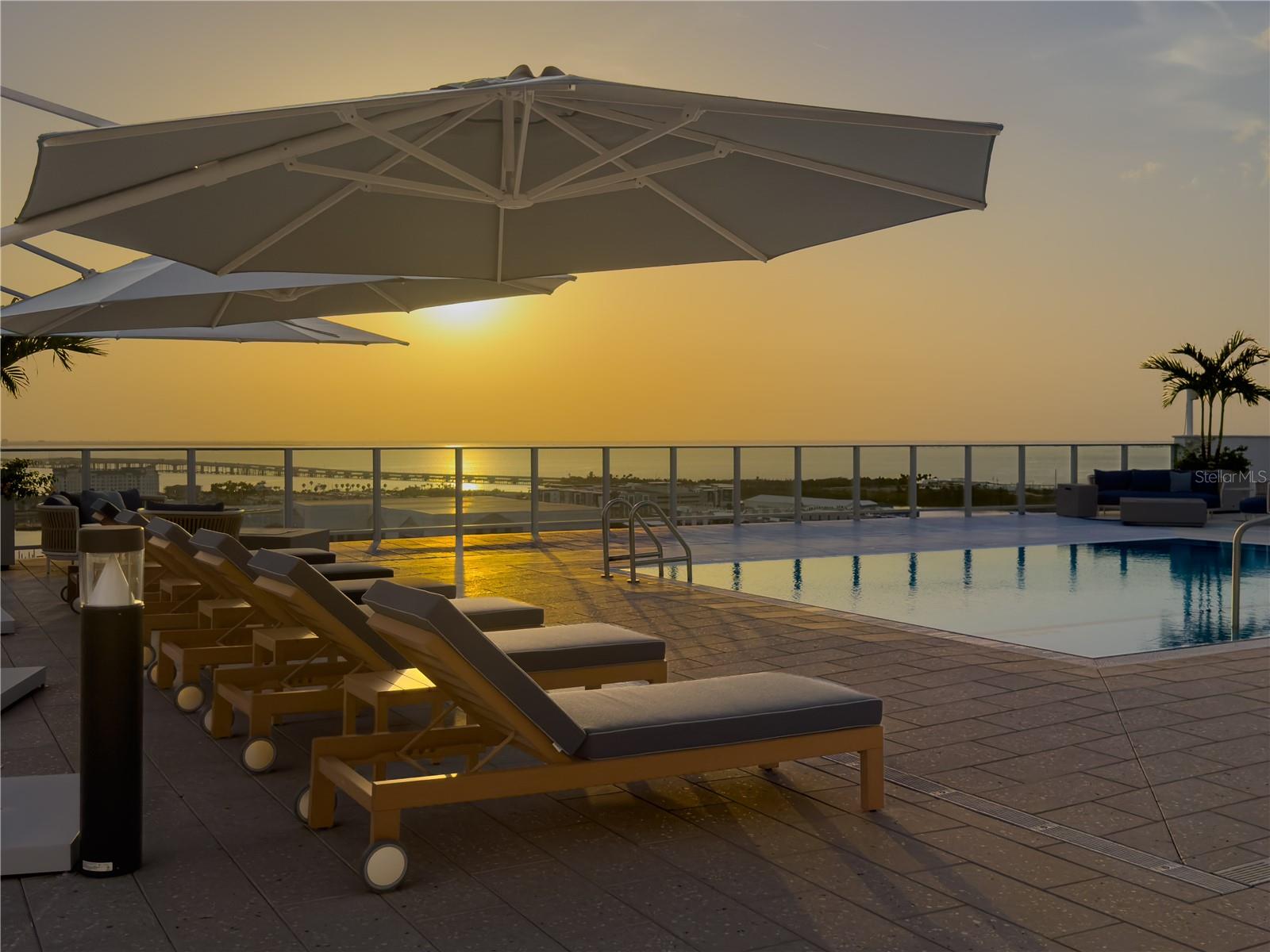 WESTSHORE YACHT CLUB, AQUA TOWER 1 - Residential