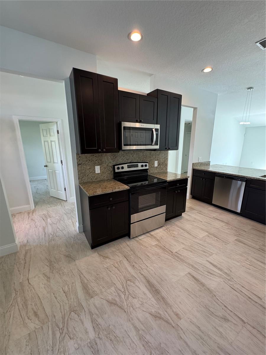 DELTONA LAKES - Residential