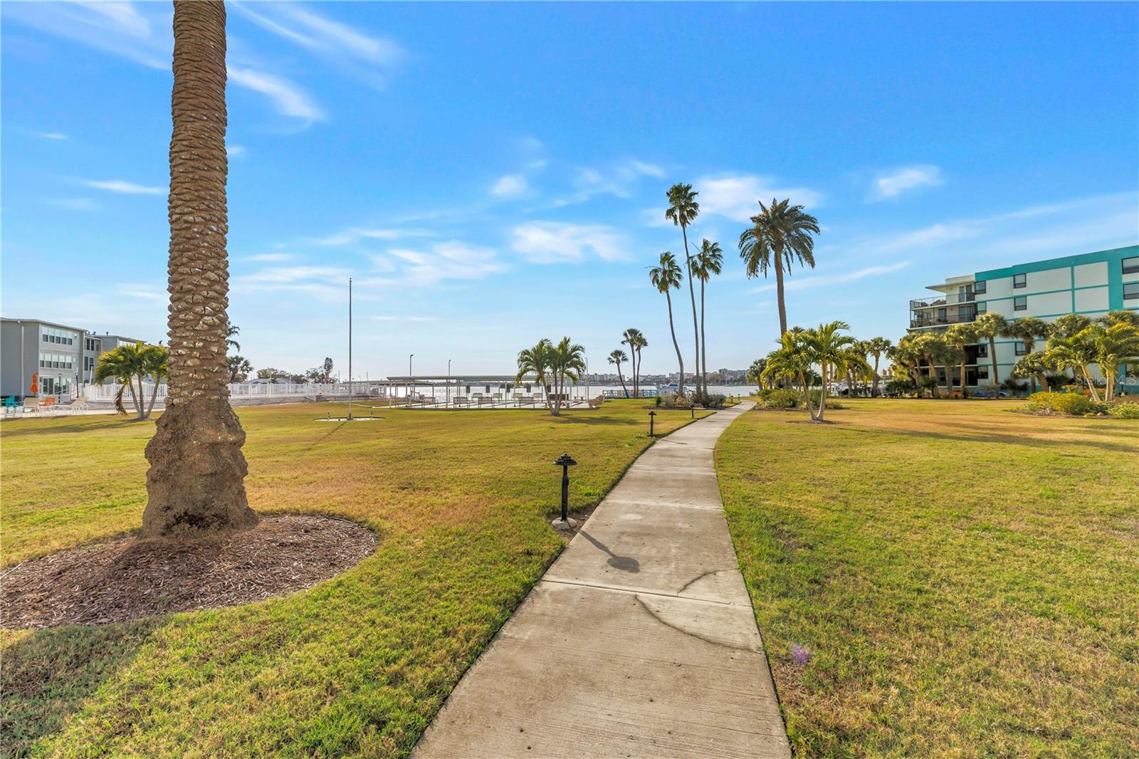 SHORE TOWERS BUILDING - Residential