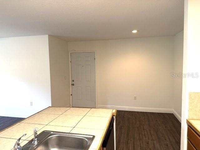 THE LANDINGS OF TAMPA A CONDOM - Residential Lease