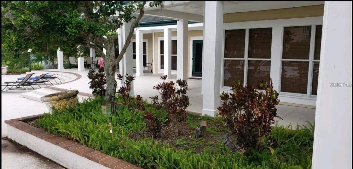 THE LANDINGS OF TAMPA A CONDOM - Residential Lease