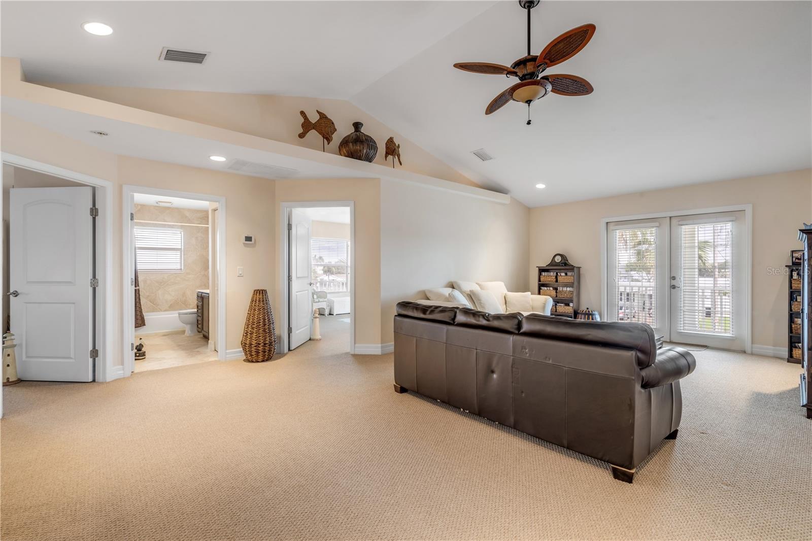 DETWILERS N 650 FT LT 02 16 17 34 NEW SMYRNA BEACH - Residential