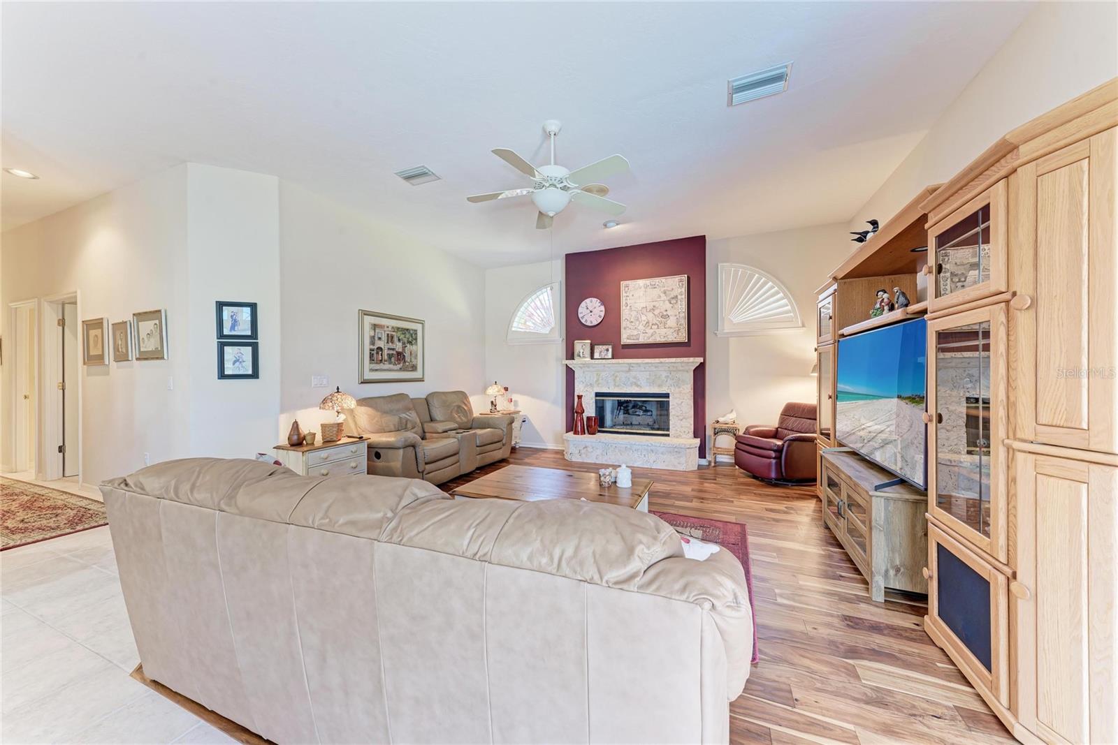 DEER CREEK - Residential