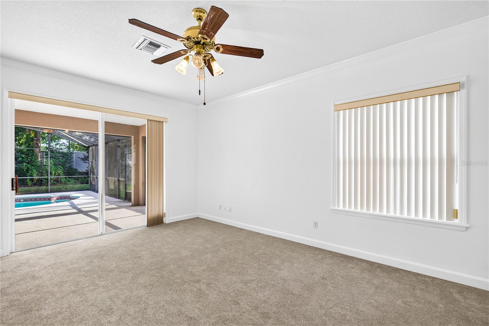 PARK PLACE ON LAKE JOANNA - Residential