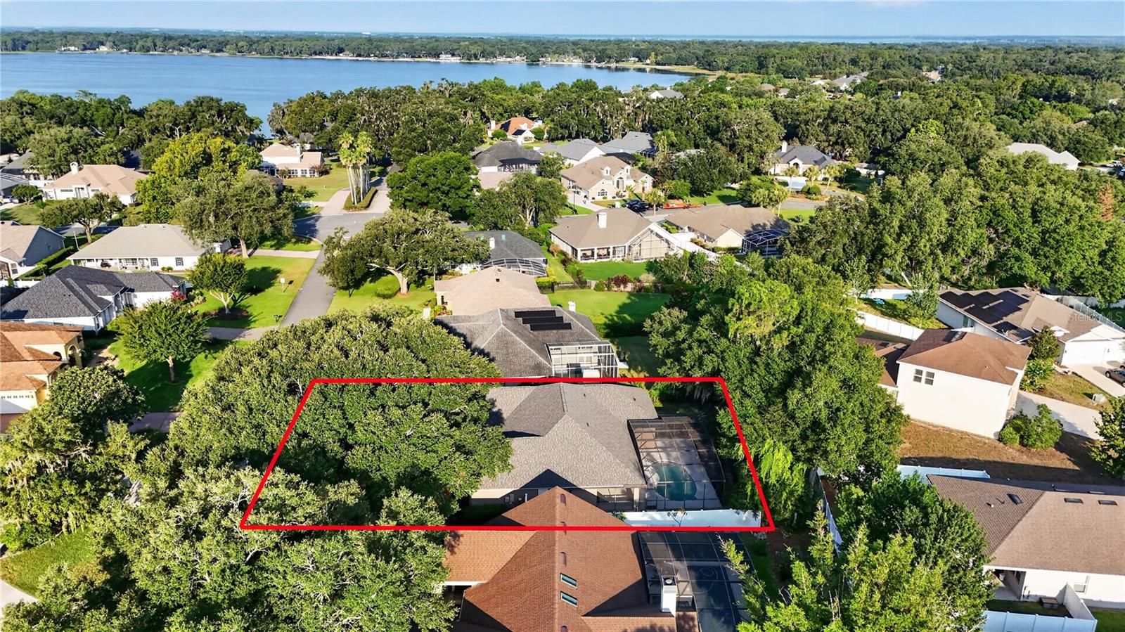 PARK PLACE ON LAKE JOANNA - Residential