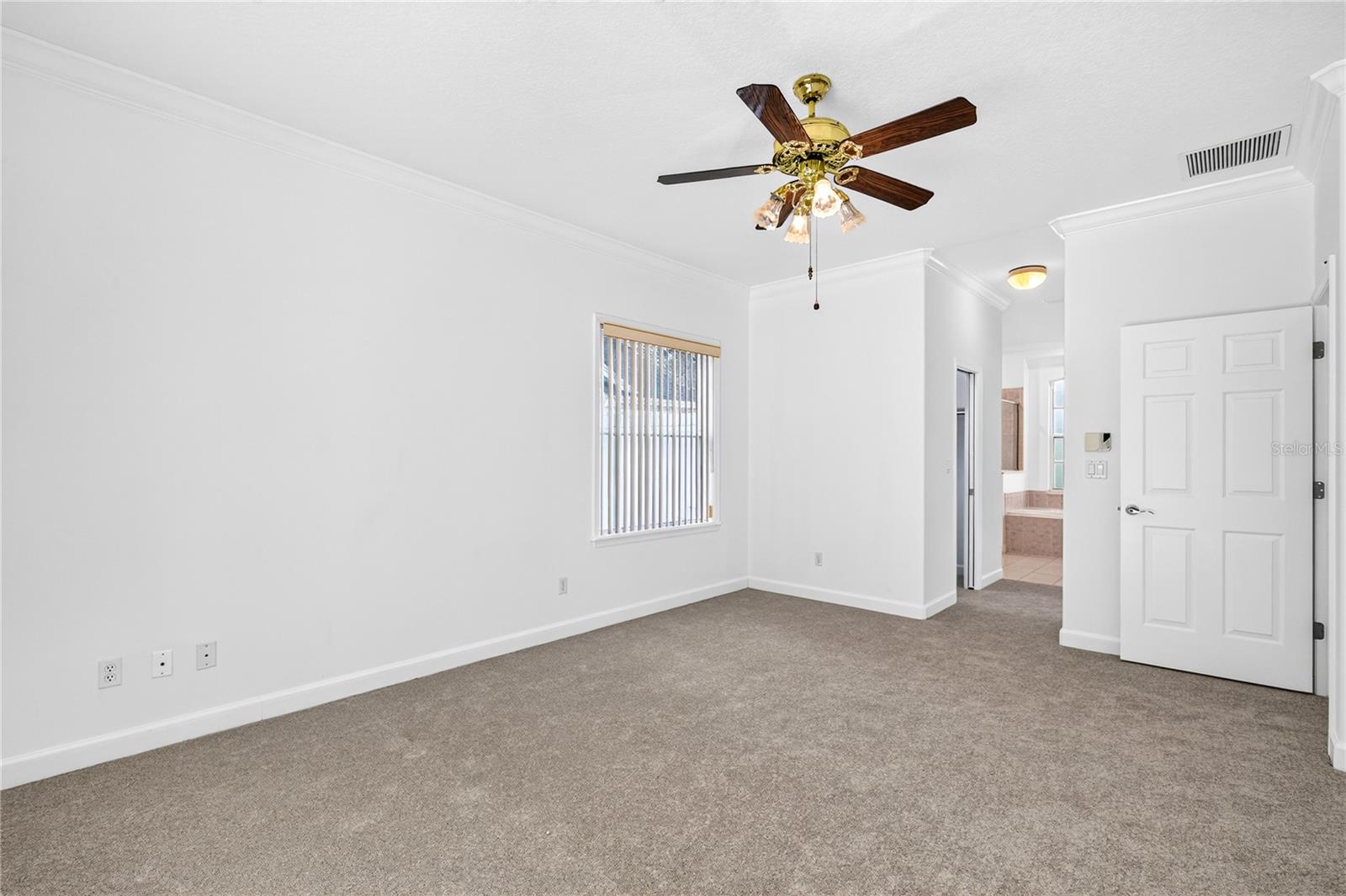 PARK PLACE ON LAKE JOANNA - Residential