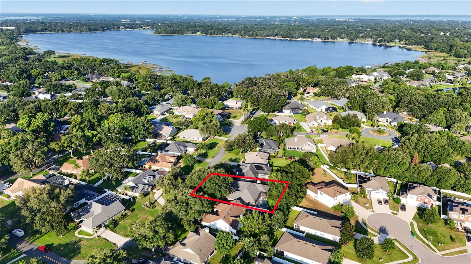 PARK PLACE ON LAKE JOANNA - Residential