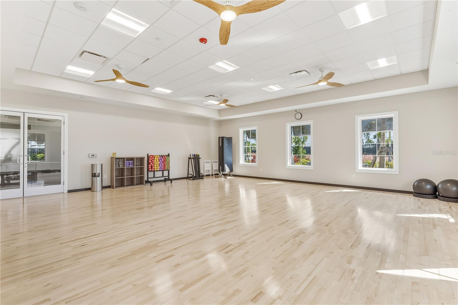 SADDLESTONE AT STAR FARMS LAKEWOOD RANCH - Residential