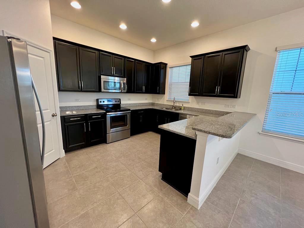 WINDERMERE TRAILS - Residential Lease