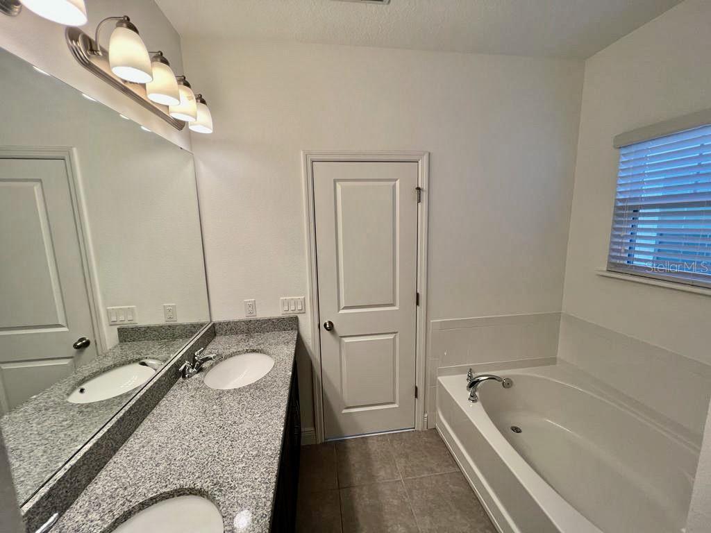 WINDERMERE TRAILS - Residential Lease