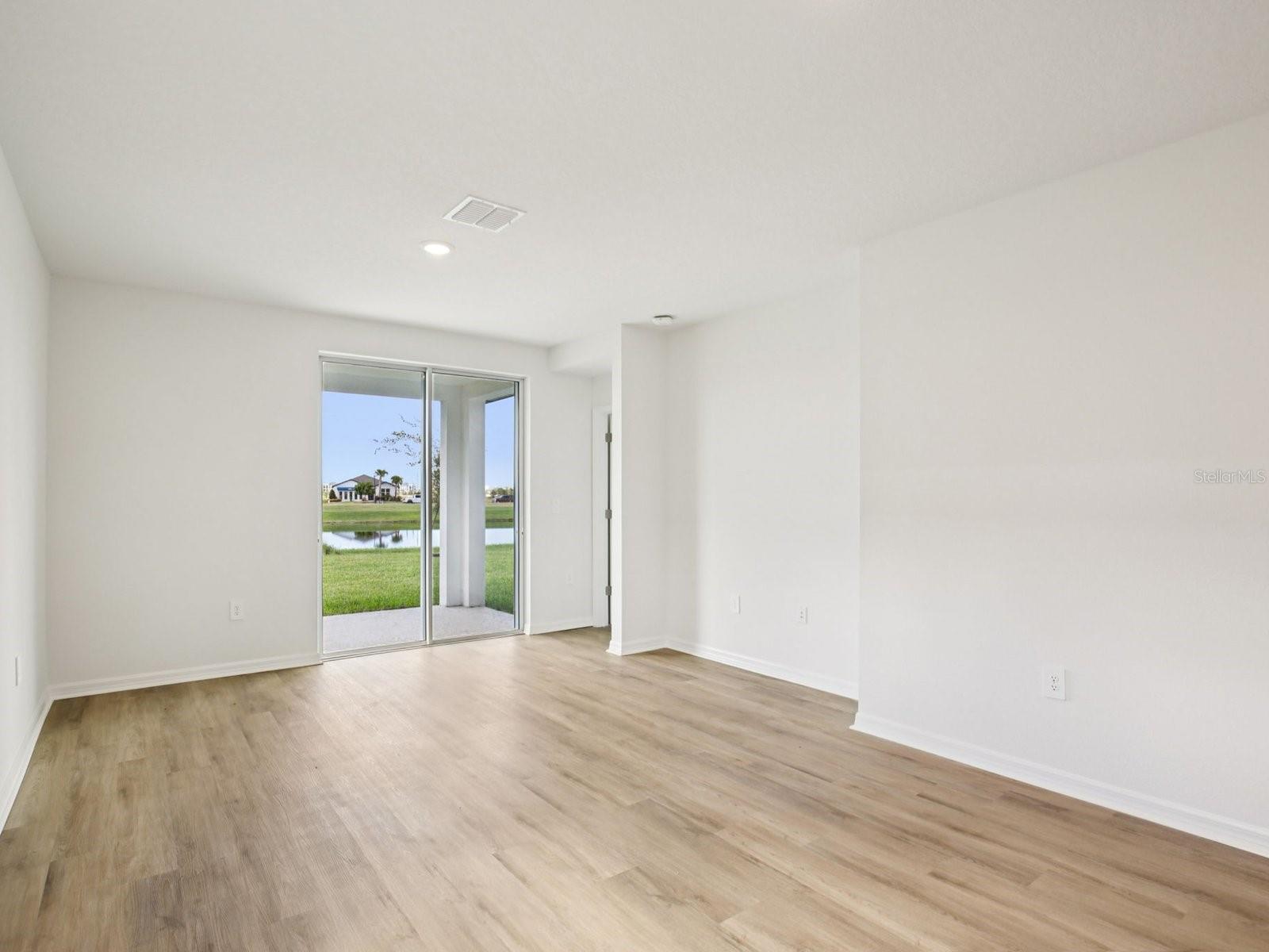 MAGNOLIA BAY - Residential