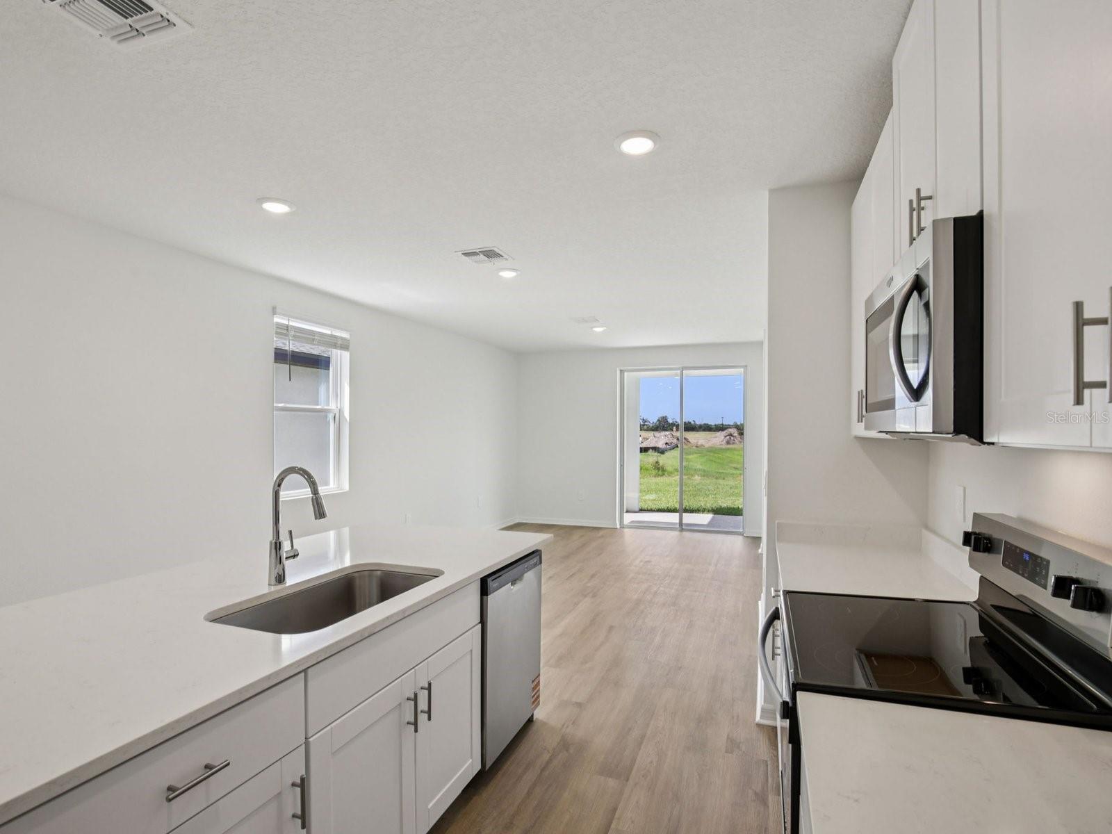 MAGNOLIA BAY - Residential